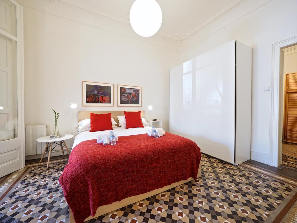 Suites4days Placa Catalunya Design Apartment *